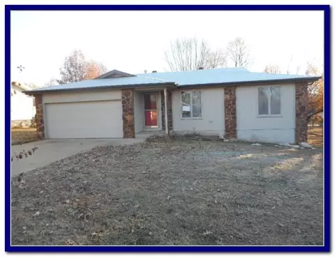 3136 S Danbury Ave, Springfield, MO 65807 photo 1
