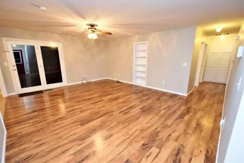 2705 W Cardinal St, Springfield, MO 65810 photo 1