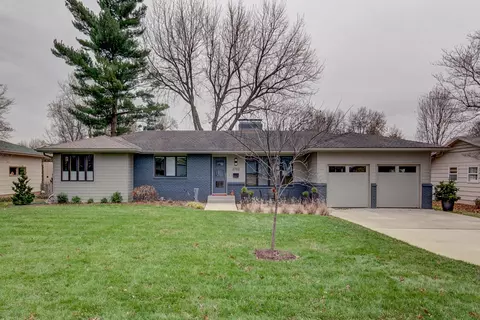 2702 E Crestview St, Springfield, MO 65804 photo 1