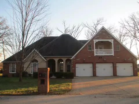 202 S Tanglewood Dr, Ozark, MO 65721 photo 1
