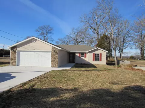 214 S Hickory St, Forsyth, MO 65653 photo 1