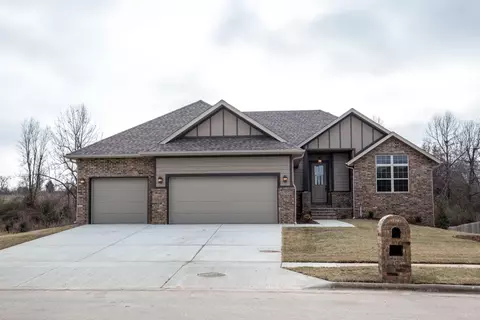 3786 W Stonehinge Dr, Springfield, MO 65807 photo 1