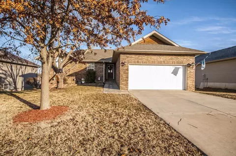 987 W Bates Dr, Nixa, MO 65714 photo 1