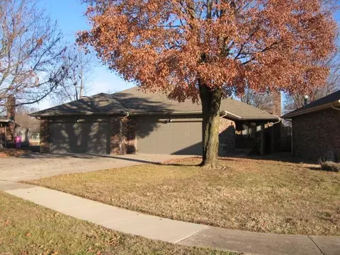 614 E 616 East Redwood St, Springfield, MO 65804 photo 1
