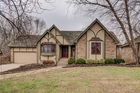 4931 S Wellington Dr, Springfield, MO 65810 photo 1