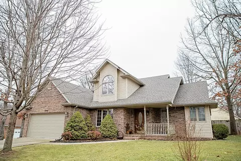 3996 N Williams Pl, Springfield, MO 65803 photo 1
