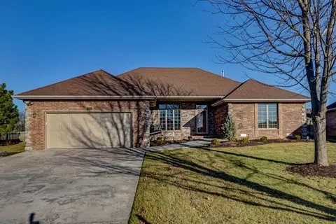 3908 S Leroy Ct, Springfield, MO 65807 photo 1