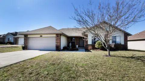 4841 S Sandy Ct, Battlefield, MO 65619 photo 1