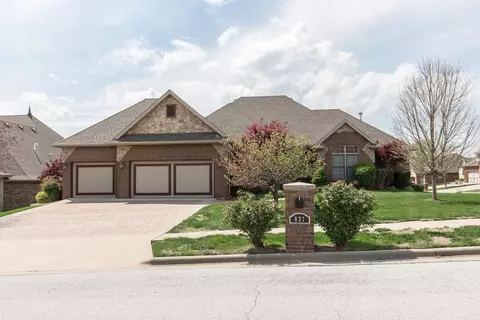 837 N Thornapple Ln, Springfield, MO 65802 photo 1