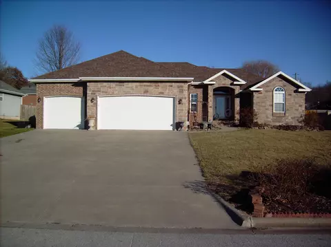 1540 Spring Hills St, Marshfield, MO 65706 photo 1