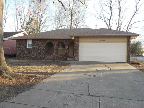 1004 E Cambridge St, Springfield, MO 65807 photo 1