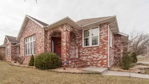 4621 S Warren Rd, Springfield, MO 65810 photo 1