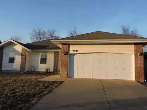 4935 W Tarkio St, Springfield, MO 65802 photo 1