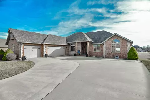 4410 E Sherwood St, Springfield, MO 65802 photo 1