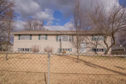 821 E Norton Rd, Springfield, MO 65803 photo 1