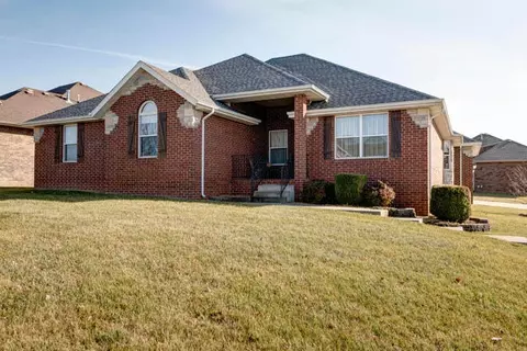 3938 N Sheedy Ave, Springfield, MO 65803 photo 1
