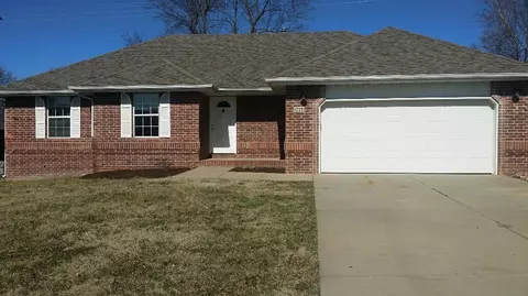 3451 W Cardinal Dr, Springfield, MO 65810 photo 1