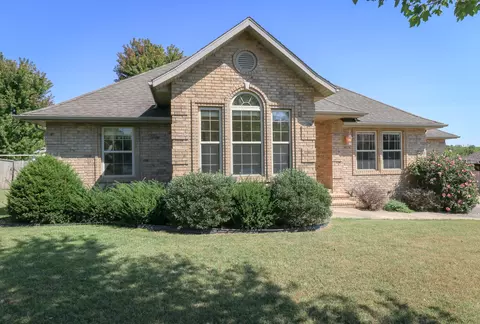 3742 N Wilden Ave, Springfield, MO 65803 photo 1