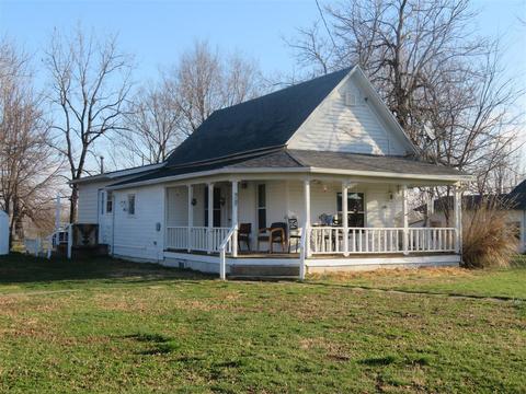 79 E Maple St, Fair Grove, MO 65648 photo 1