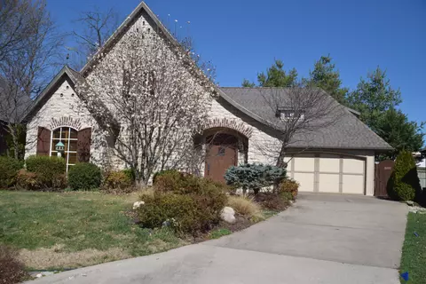 2549 E Ottawa St, Springfield, MO 65804 photo 1