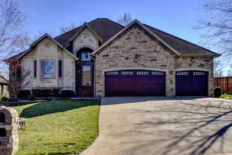 1130 W Shadowlawn St, Springfield, MO 65810 photo 1
