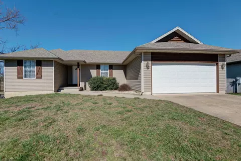 407 Nutmeg Ct, Sparta, MO 65753 photo 1