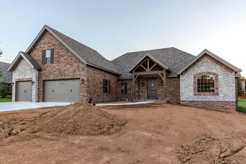 8318 Rolling Hills Dr, Nixa, MO 65714 photo 1