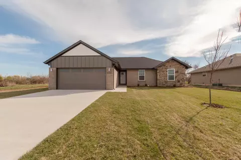 940 W Audrey St, Republic, MO 65738 photo 1