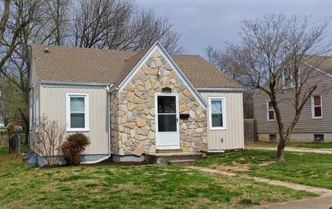 2517 W Walnut St, Springfield, MO 65806 photo 1