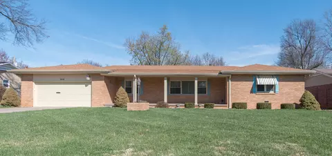 849 W Maplewood St, Springfield, MO 65807 photo 1