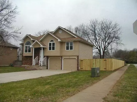 3071 S Meadowlark Ave, Springfield, MO 65807 photo 1