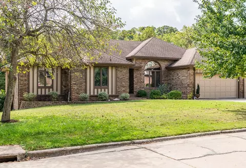 4354 E University St, Springfield, MO 65809 photo 1
