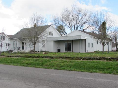 511 S 1st St, Houston, MO 65483 photo 1