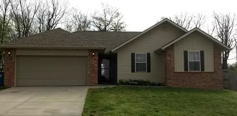 118 Spruce Ave, Clever, MO 65631 photo 1