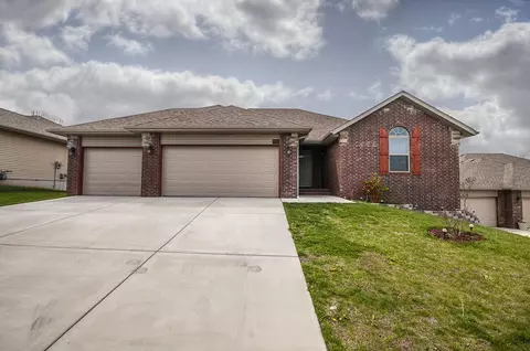 270 W Libby Dr, Springfield, MO 65803 photo 1