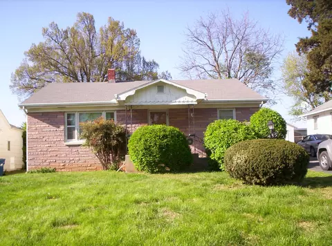 435 W Ildereen St, Springfield, MO 65807 photo 1
