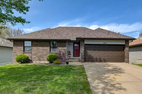 1031 E Snider St, Springfield, MO 65803 photo 1