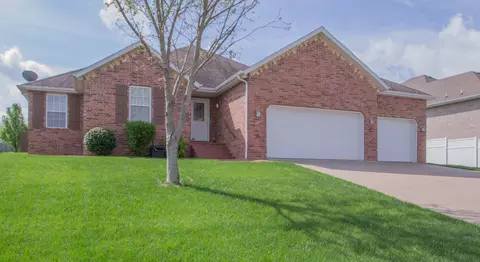 3054 W Augusta Hills St, Springfield, MO 65803 photo 1