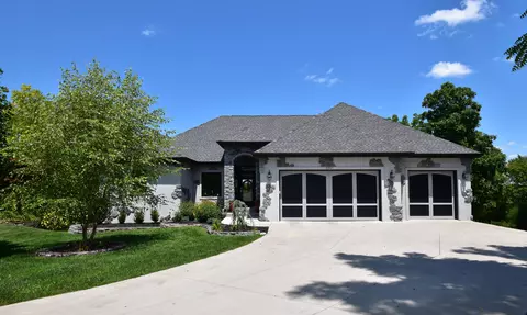 2917 W Oakhaven Ln, Springfield, MO 65810 photo 1