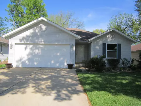 898 S Waco Ave, Springfield, MO 65802 photo 1