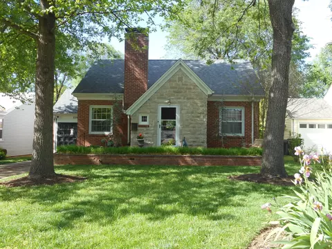 1501 E Stanford St, Springfield, MO 65804 photo 1