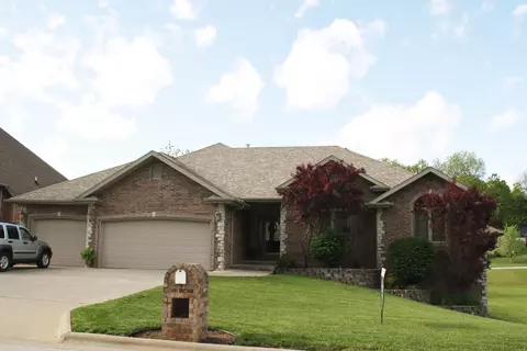2917 W Cantebury St, Springfield, MO 65810 photo 1
