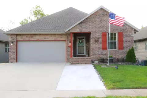 1153 S Maple Grove Ave, Springfield, MO 65804 photo 1