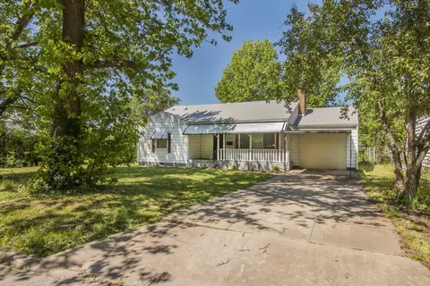 1209 S Stewart Ave, Springfield, MO 65804 photo 1