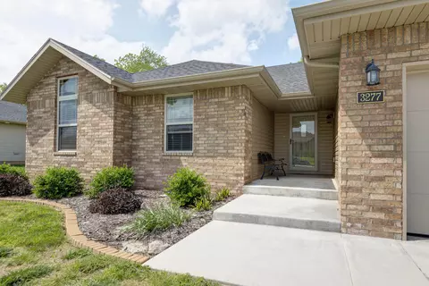 3277 E Colonial St, Republic, MO 65738 photo 1