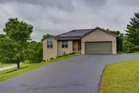 2261 W Ridgeview Cir, Ozark, MO 65721 photo 1