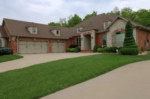 1438 Wilder Dr, Springfield, MO 65804 photo 1