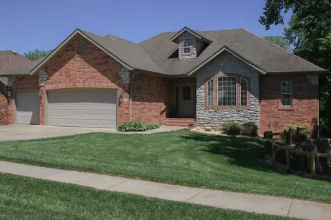 5102 S Clifton Ave, Springfield, MO 65810 photo 1