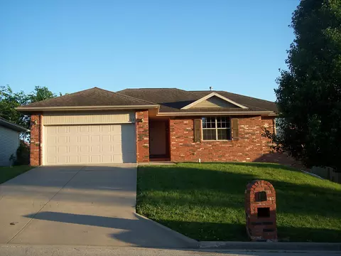122 W Silver Oak St, Nixa, MO 65714 photo 1