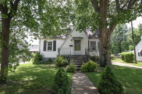 1112 W High St, Springfield, MO 65803 photo 1